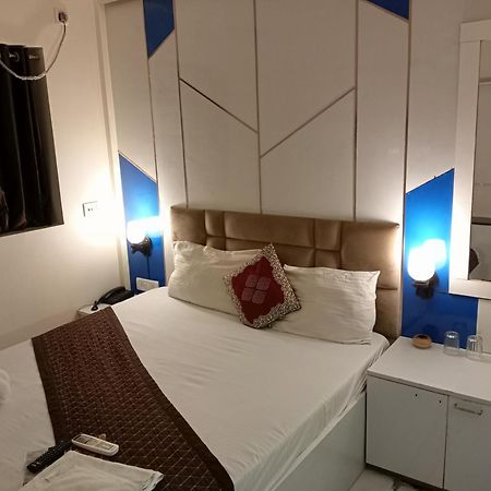 Hotel Green Leaf Колката Екстер'єр фото
