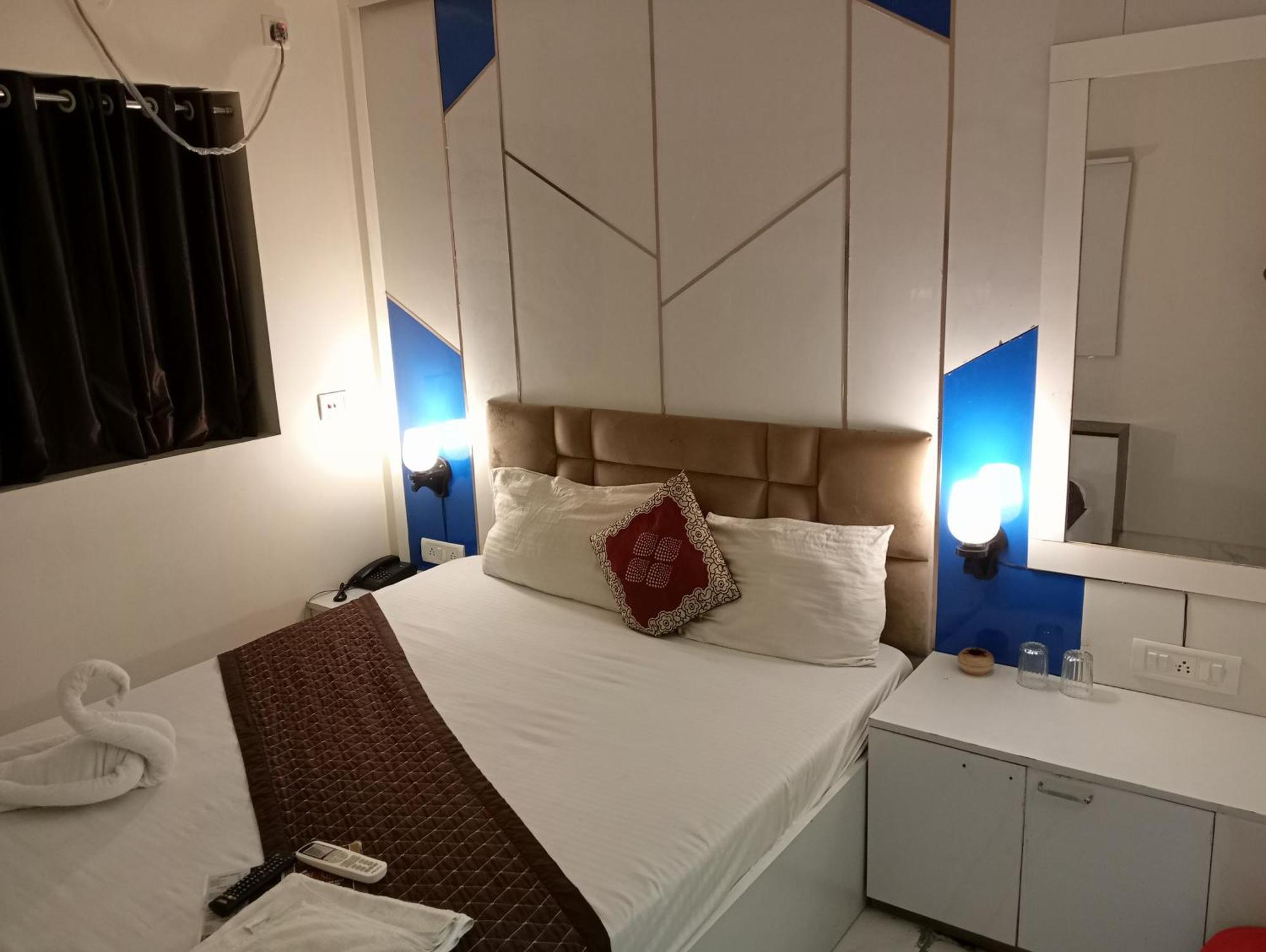 Hotel Green Leaf Колката Екстер'єр фото